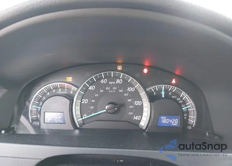 2013 Toyota Camry Se z USA, uszkodzony, nr VIN 4T1BF1FK2DU269066